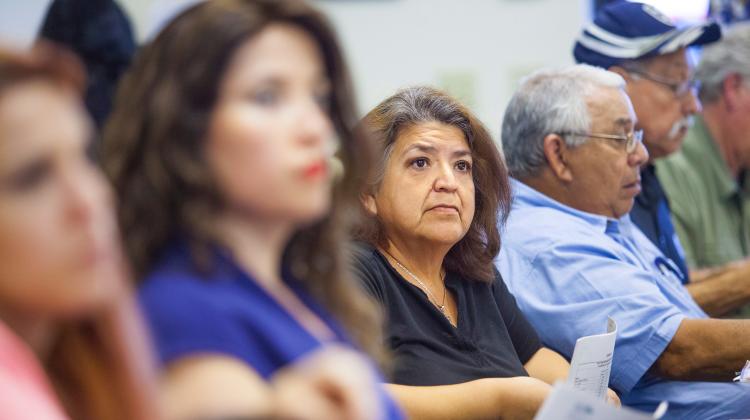 California Central Valley water managers participate in EDF's free, bilingual Water Leadership Institute.